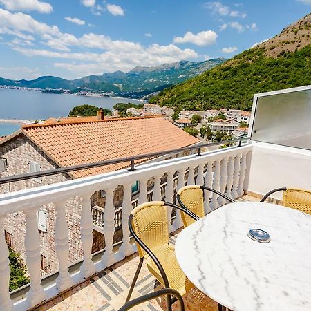 Apartments Adriatic スヴェティ・ステファン エクステリア 写真