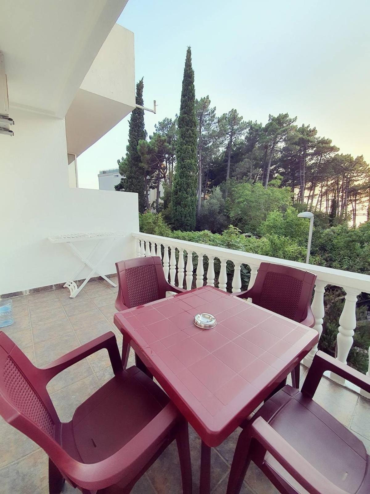 Apartments Adriatic スヴェティ・ステファン エクステリア 写真