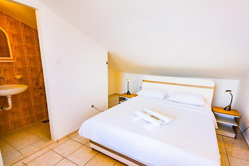 Apartments Adriatic スヴェティ・ステファン エクステリア 写真